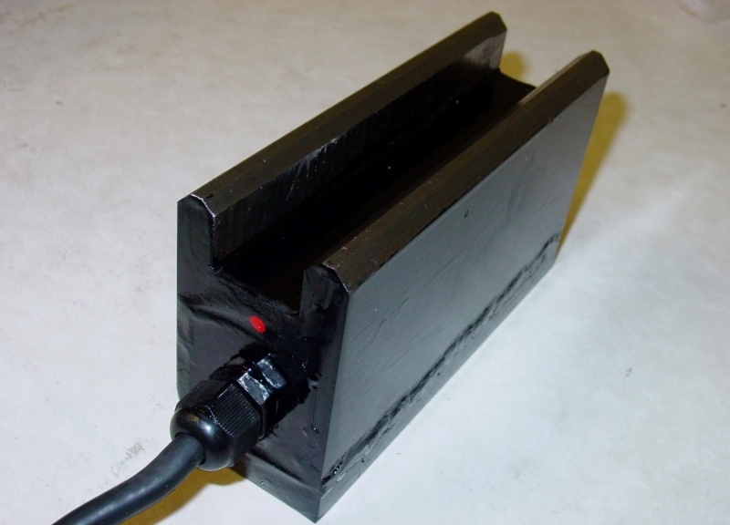 Angle block electromagnet